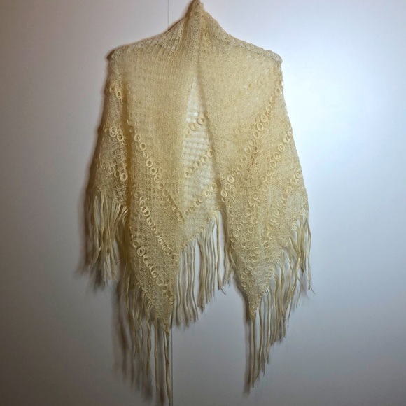 Handmade Ivory Shawl - Picture 1 of 5
